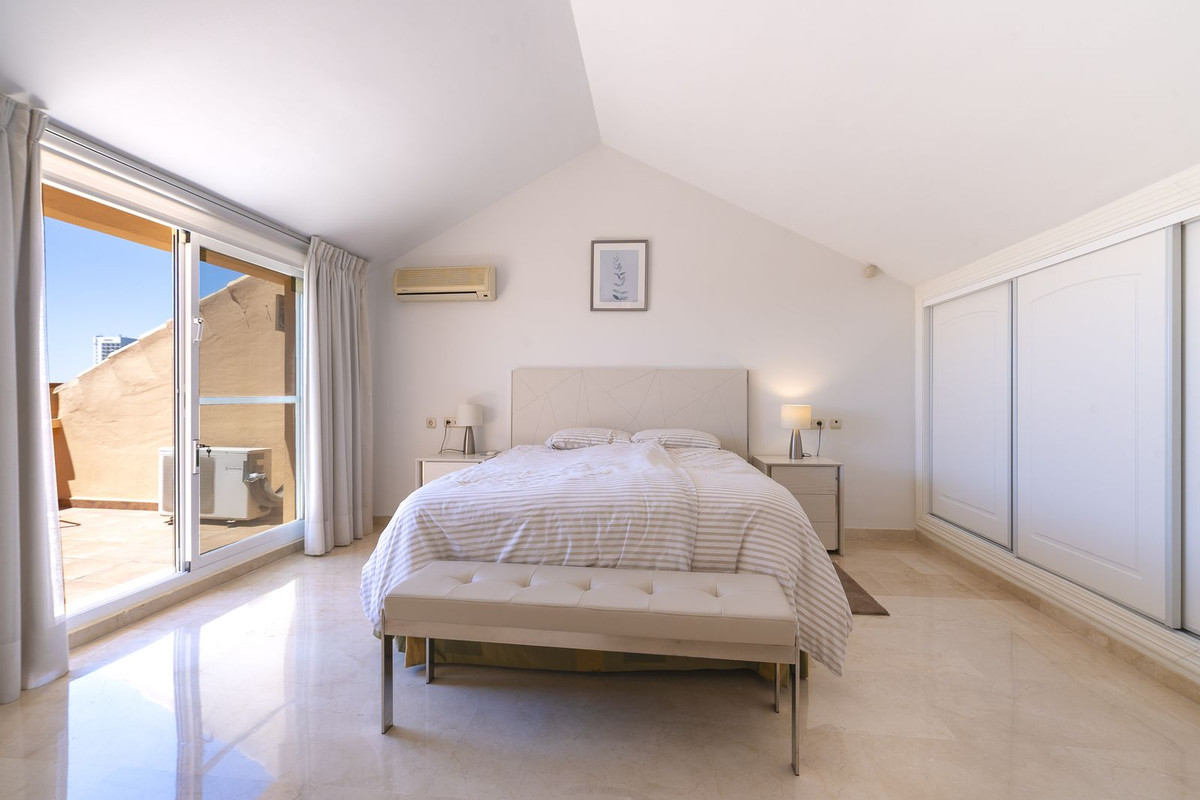 Duplex in Elviria-4