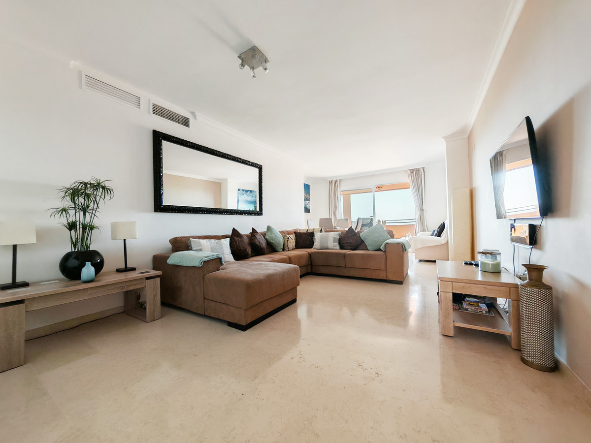Tussenverdieping Appartement in Elviria-2