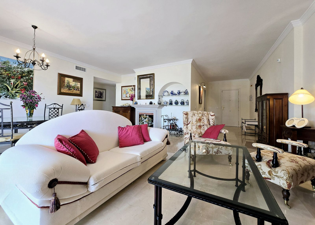 Begane grond appartement in Elviria-11