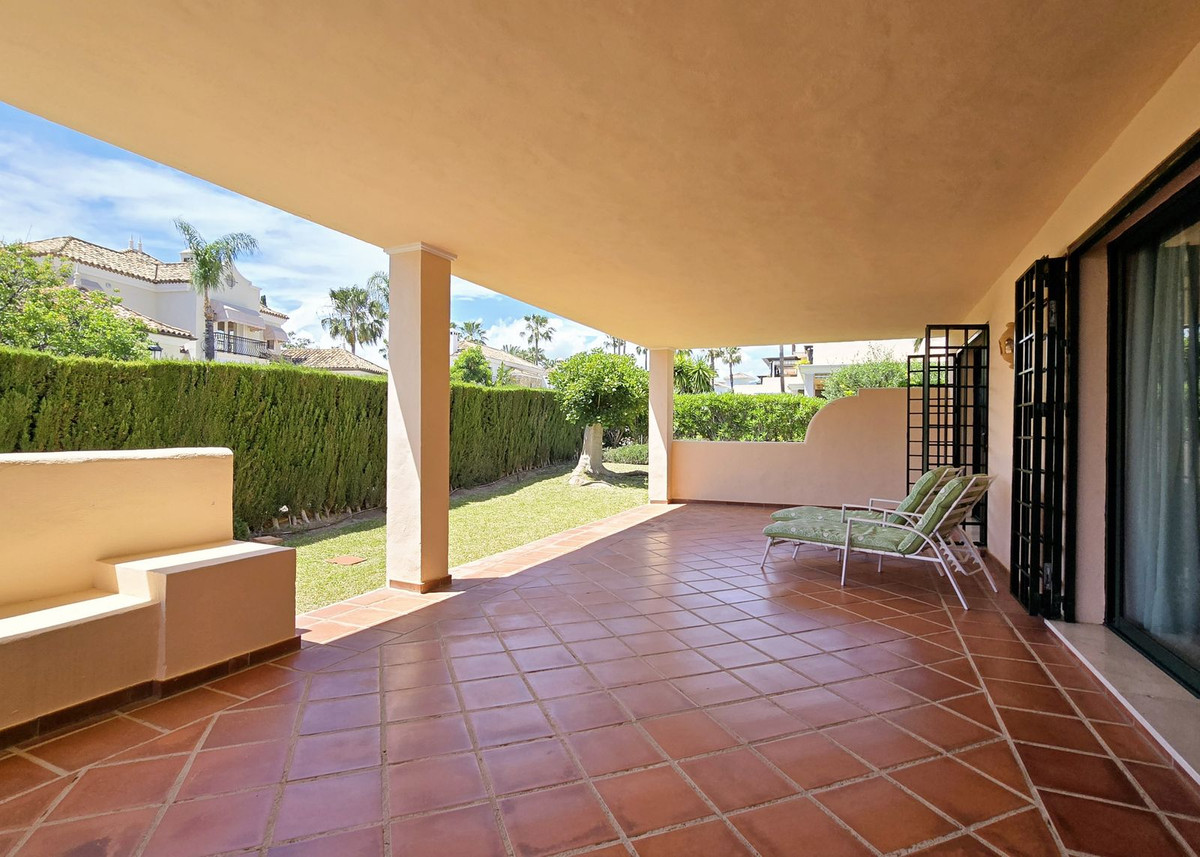 Begane grond appartement in Elviria-12