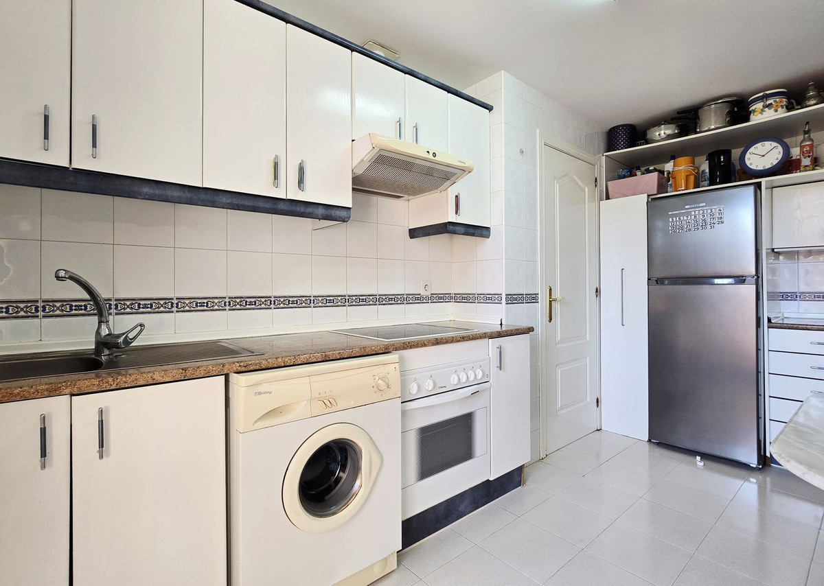 Begane grond appartement in Elviria-15