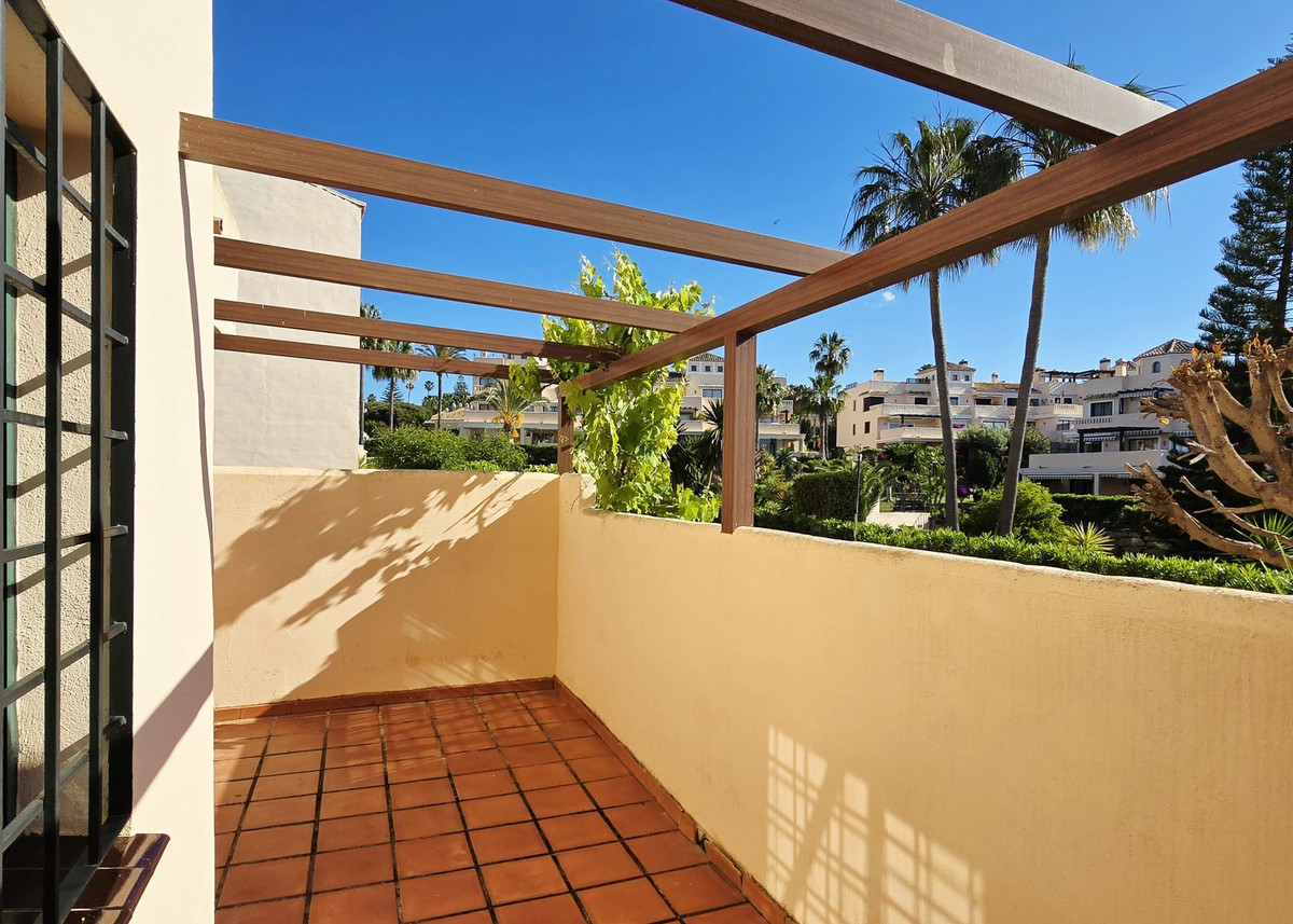 Begane grond appartement in Elviria-19