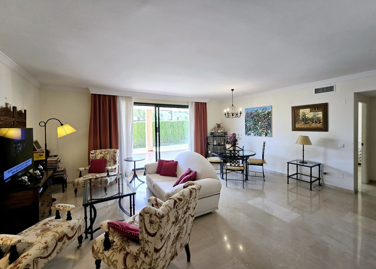 Begane grond appartement in Elviria-2