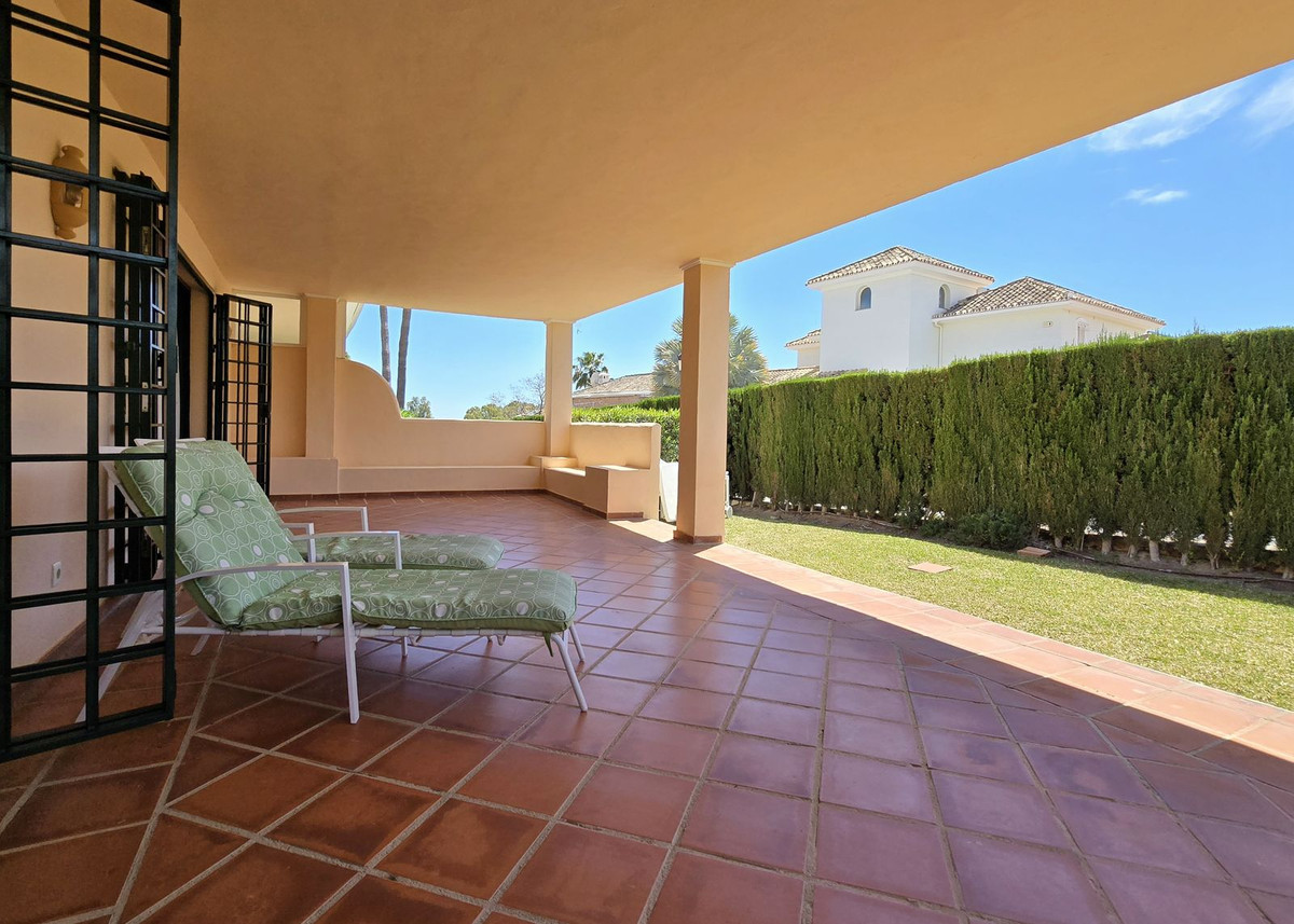 Begane grond appartement in Elviria-21