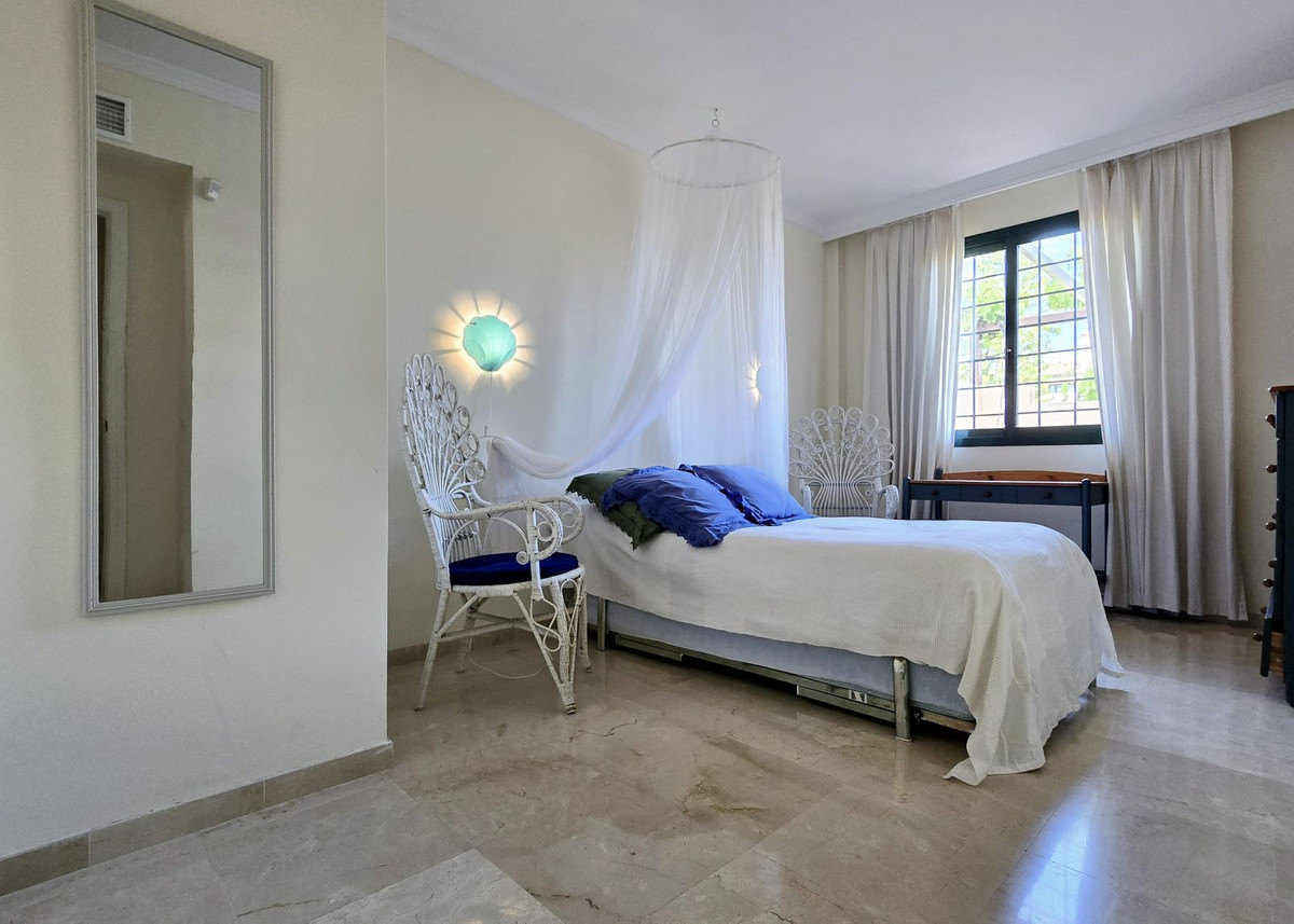 Begane grond appartement in Elviria-28