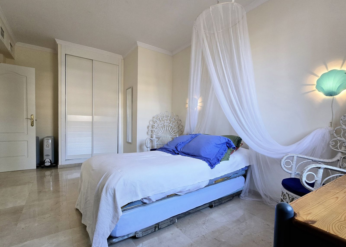 Begane grond appartement in Elviria-29