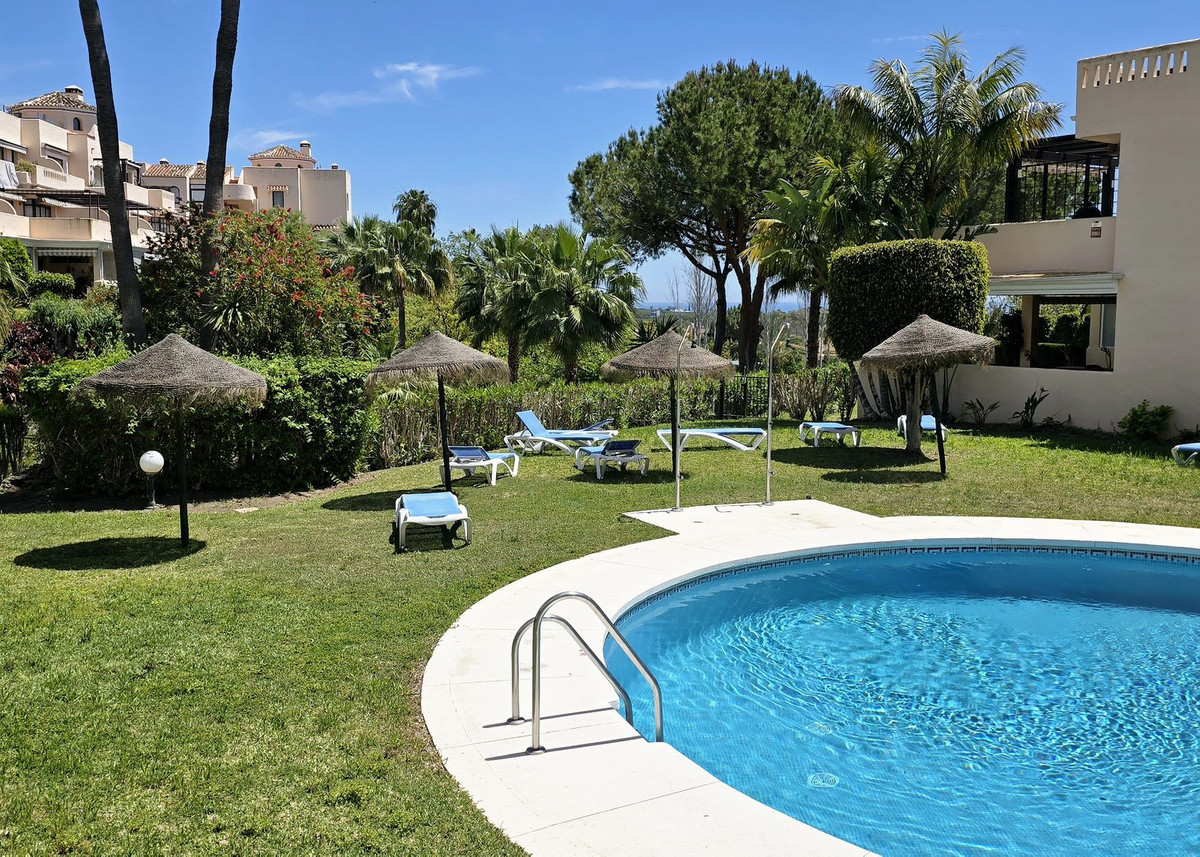 Begane grond appartement in Elviria-5
