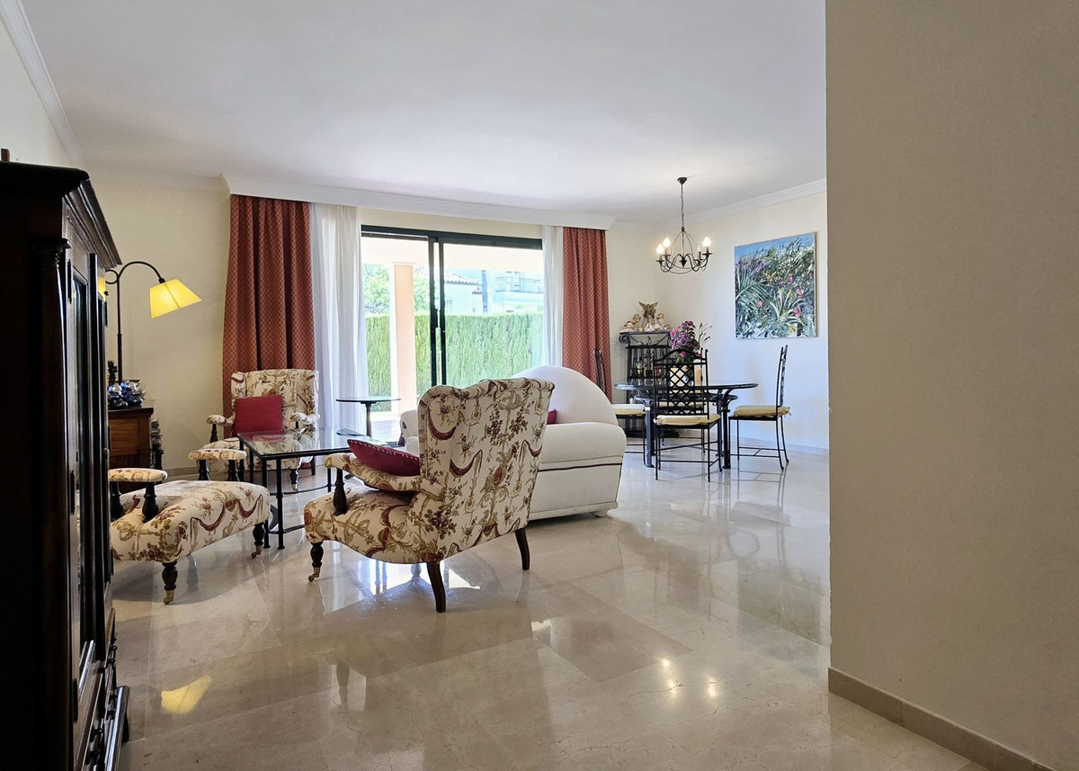Begane grond appartement in Elviria-9