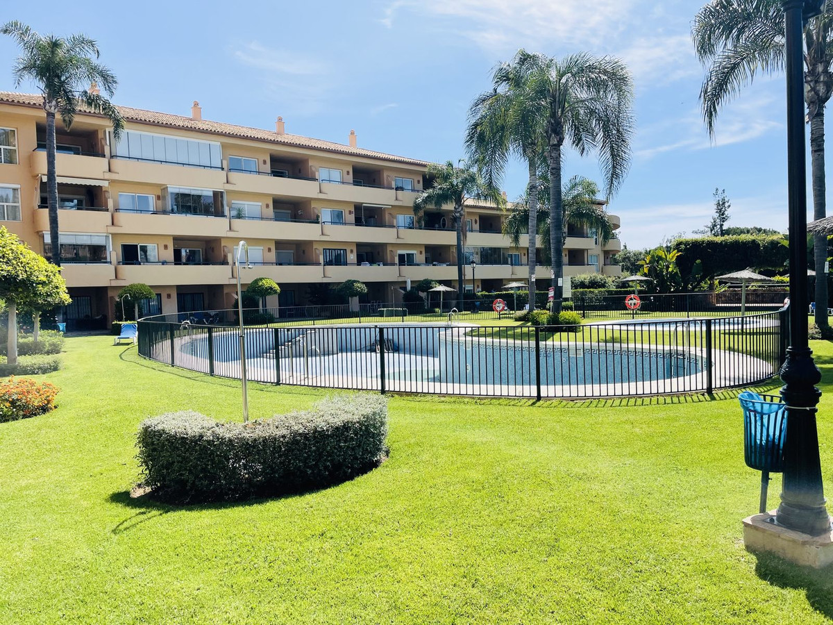 Tussenverdieping Appartement in Elviria-17