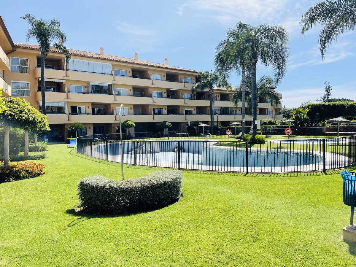 Tussenverdieping Appartement in Elviria-19