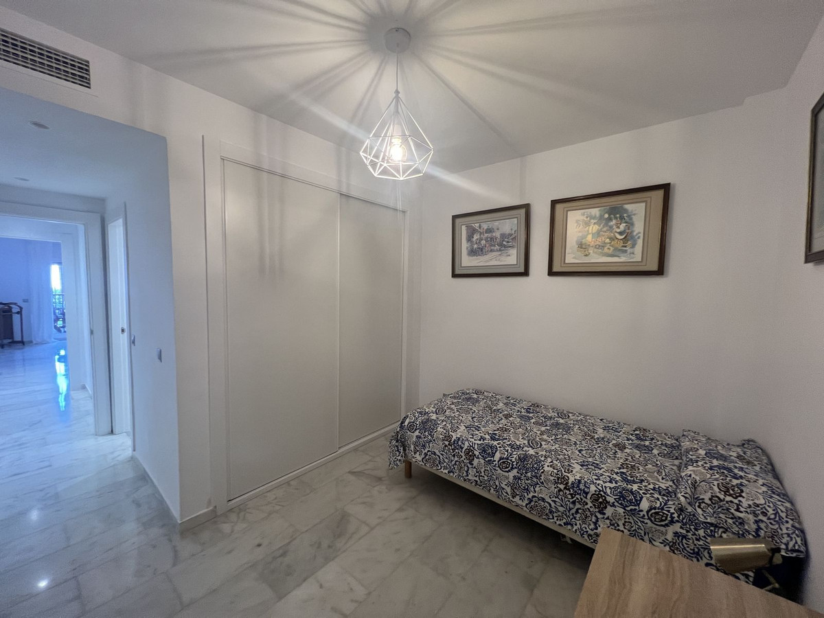 Begane grond appartement in Elviria-16