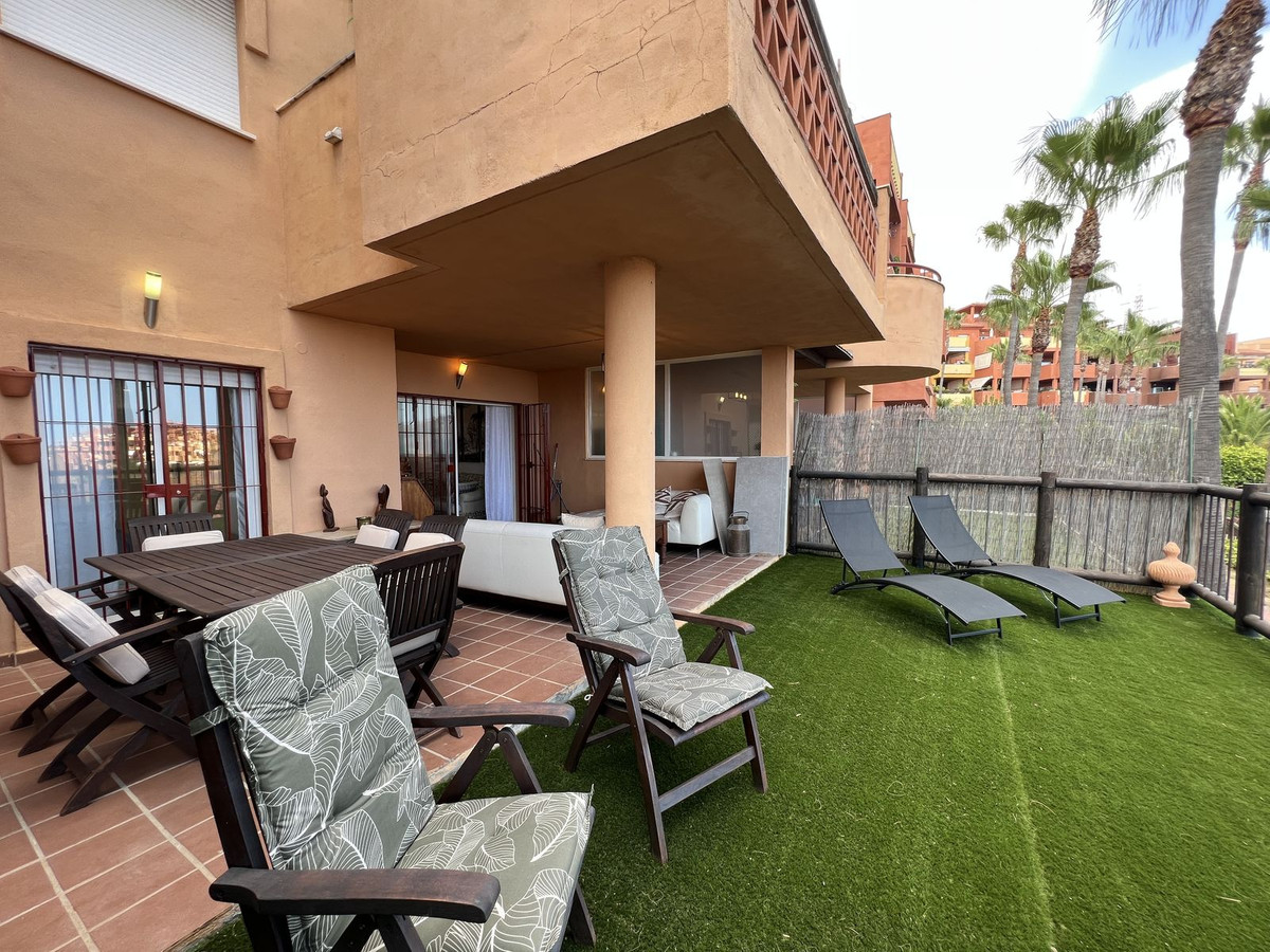 Begane grond appartement in Elviria-4