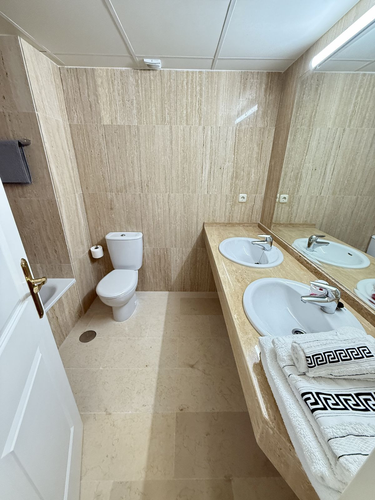 Tussenverdieping Appartement in Elviria-14