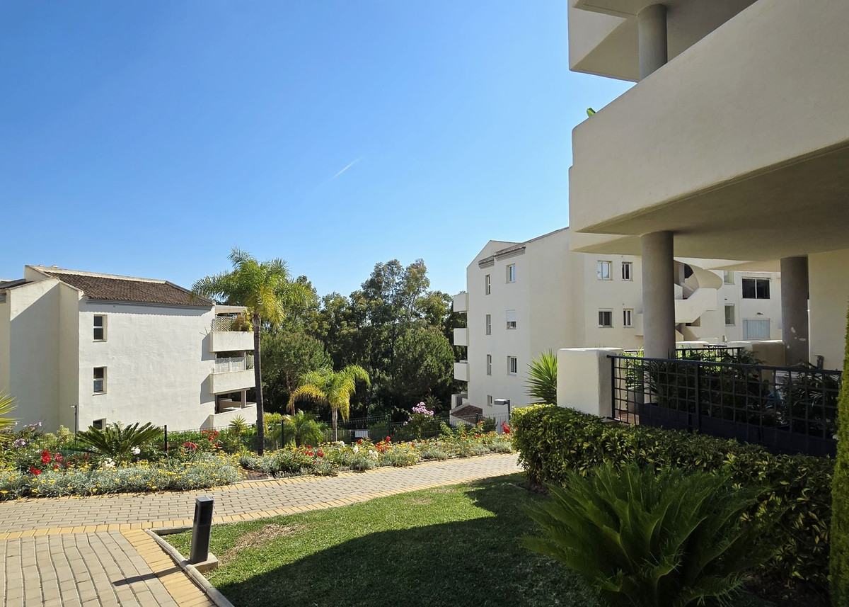 Bovenverdieping Appartement in Elviria-13