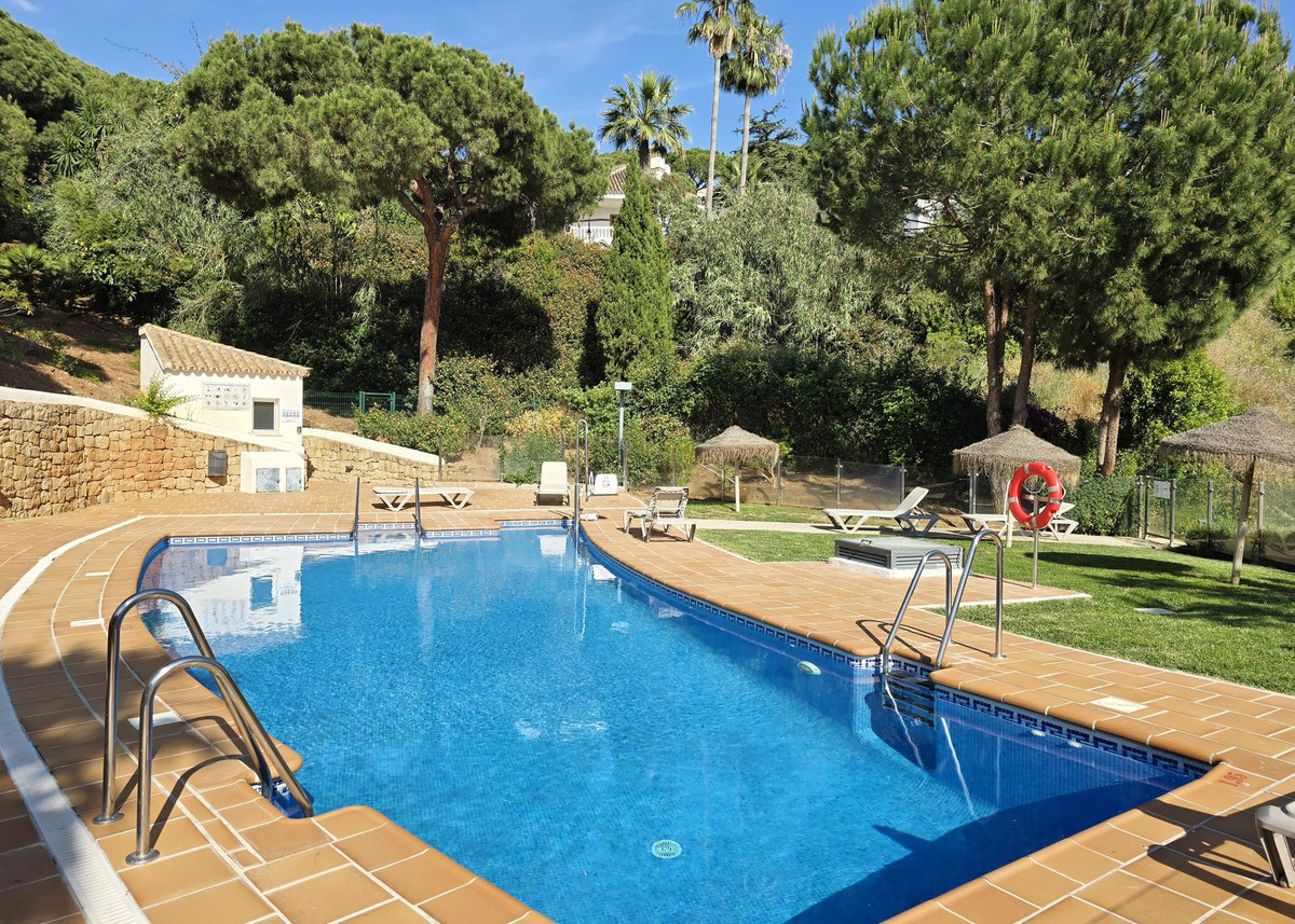 Bovenverdieping Appartement in Elviria-35