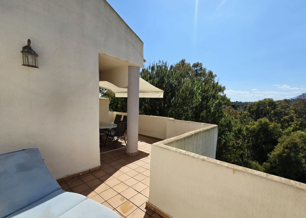 Bovenverdieping Appartement in Elviria-9