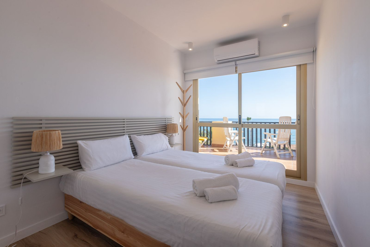 Penthouse te koop in Elviria | 2 slaapkamers H5050621