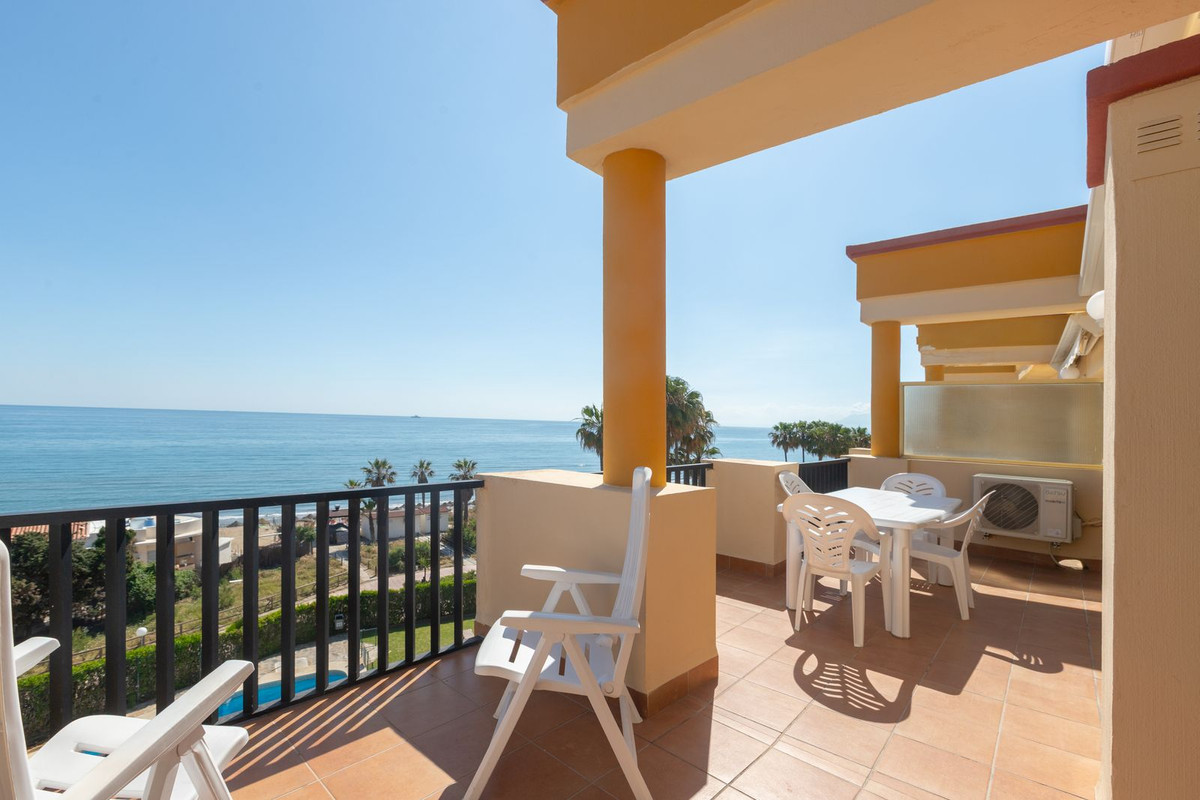 Penthouse te koop in Elviria | 2 slaapkamers H5050621