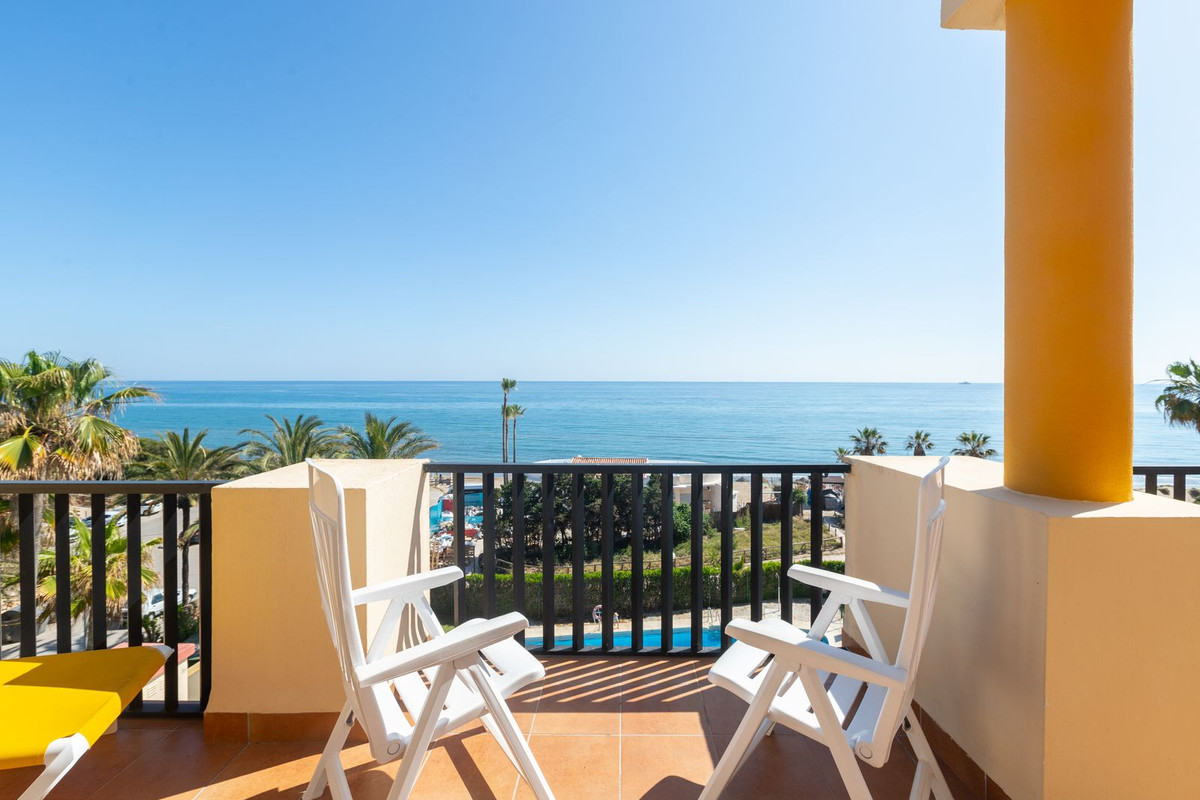 Penthouse te koop in Elviria | 2 slaapkamers H5050621