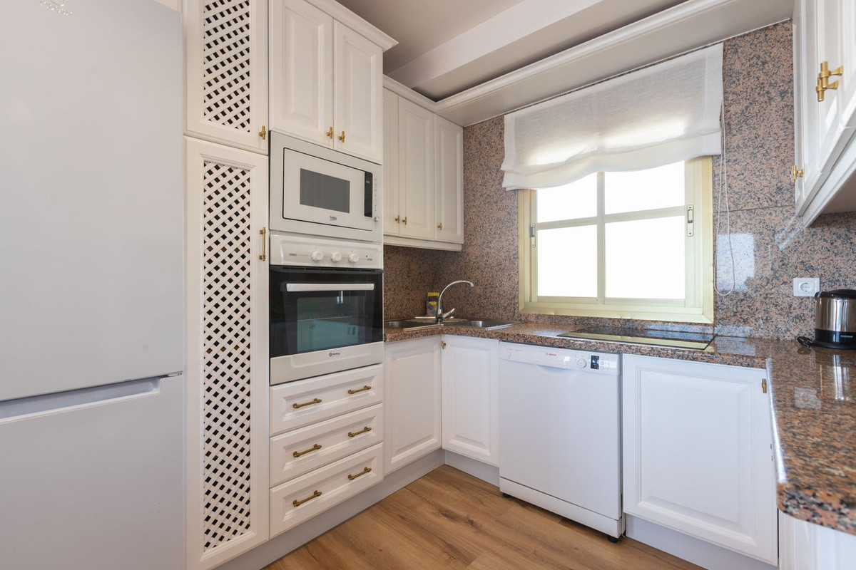 Penthouse te koop in Elviria | 2 slaapkamers H5050621
