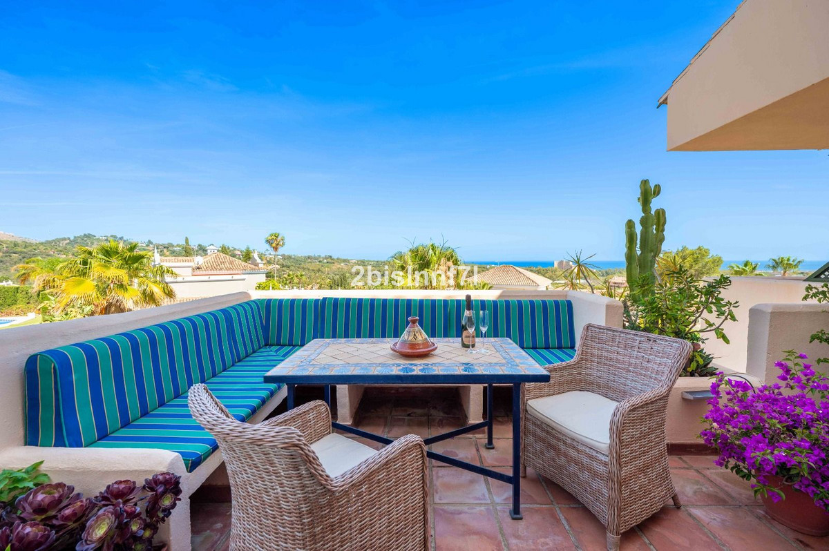 Penthouse te koop in Elviria | 2 slaapkamers H5056246