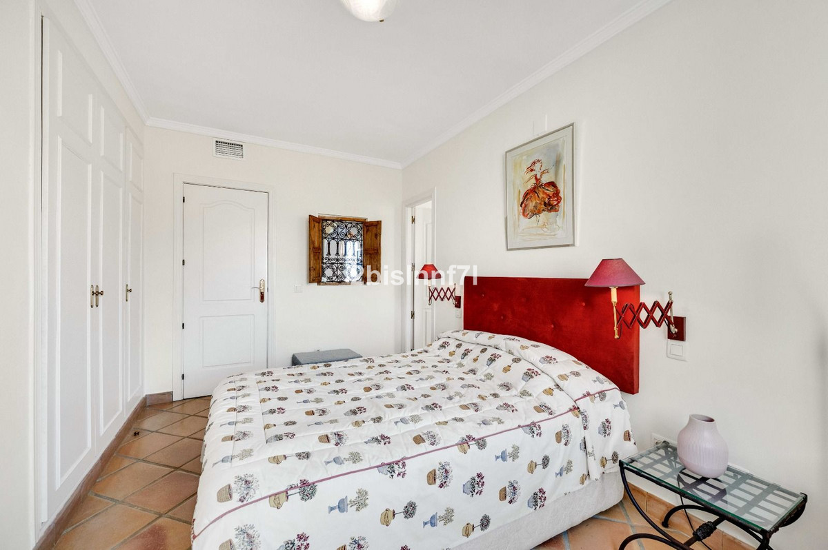 Penthouse te koop in Elviria | 2 slaapkamers H5056246