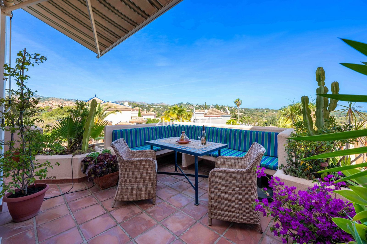 Penthouse te koop in Elviria | 2 slaapkamers H5056246