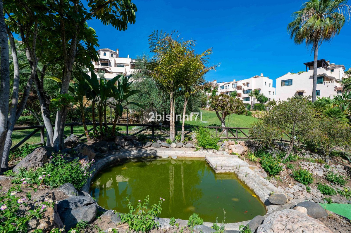 Penthouse te koop in Elviria | 2 slaapkamers H5056246