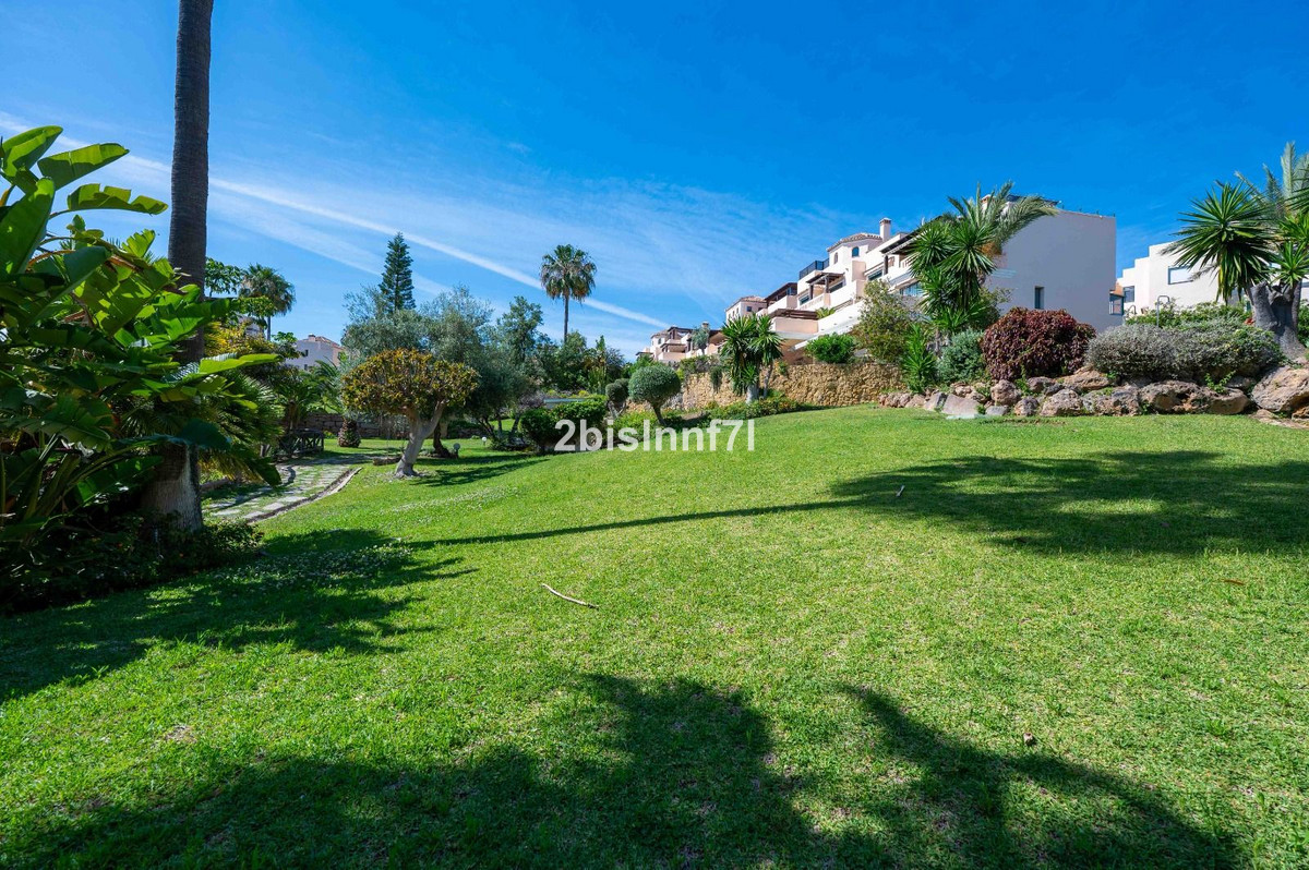 Penthouse te koop in Elviria | 2 slaapkamers H5056246