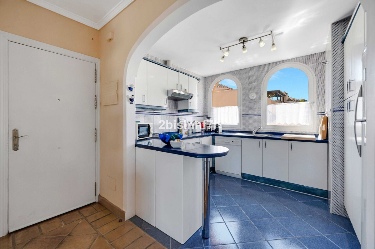 Penthouse te koop in Elviria | 2 slaapkamers H5056246