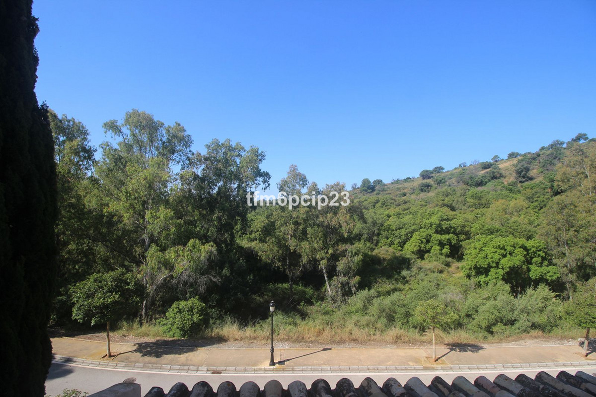 Appartement te koop in Elviria | 2 slaapkamers H5056654