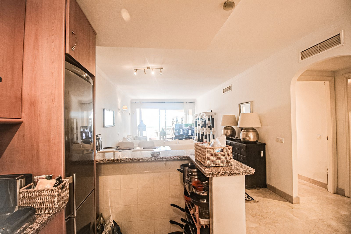 Appartement te koop in Elviria | 2 slaapkamers H5056654