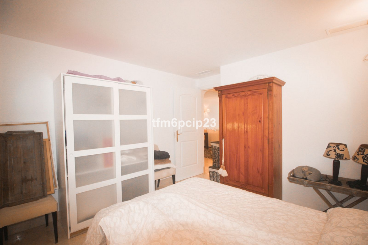 Appartement te koop in Elviria | 2 slaapkamers H5056654