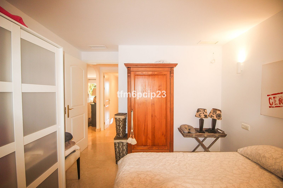 Appartement te koop in Elviria | 2 slaapkamers H5056654