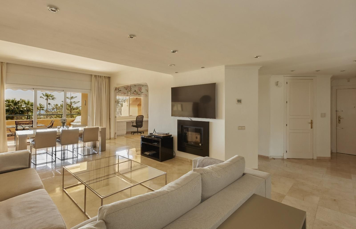 Appartement te koop in Elviria | 3 slaapkamers H5056888