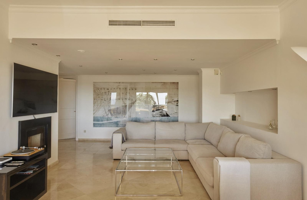 Appartement te koop in Elviria | 3 slaapkamers H5056888