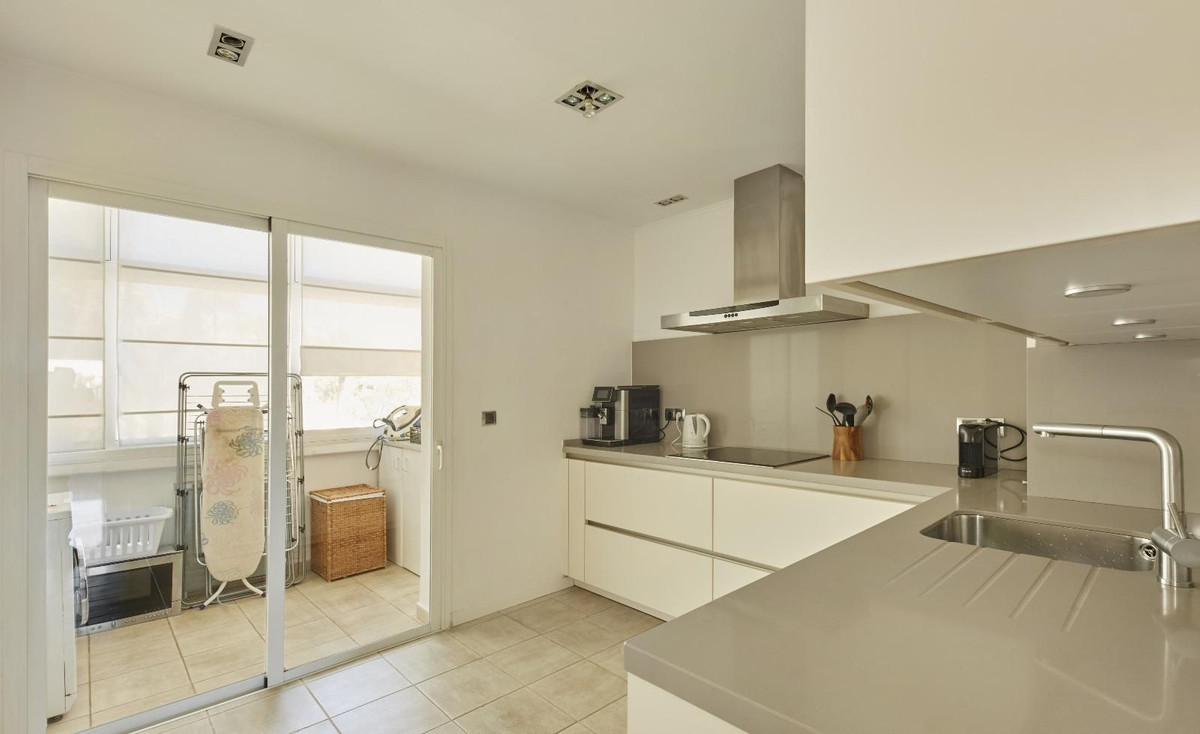 Appartement te koop in Elviria | 3 slaapkamers H5056888