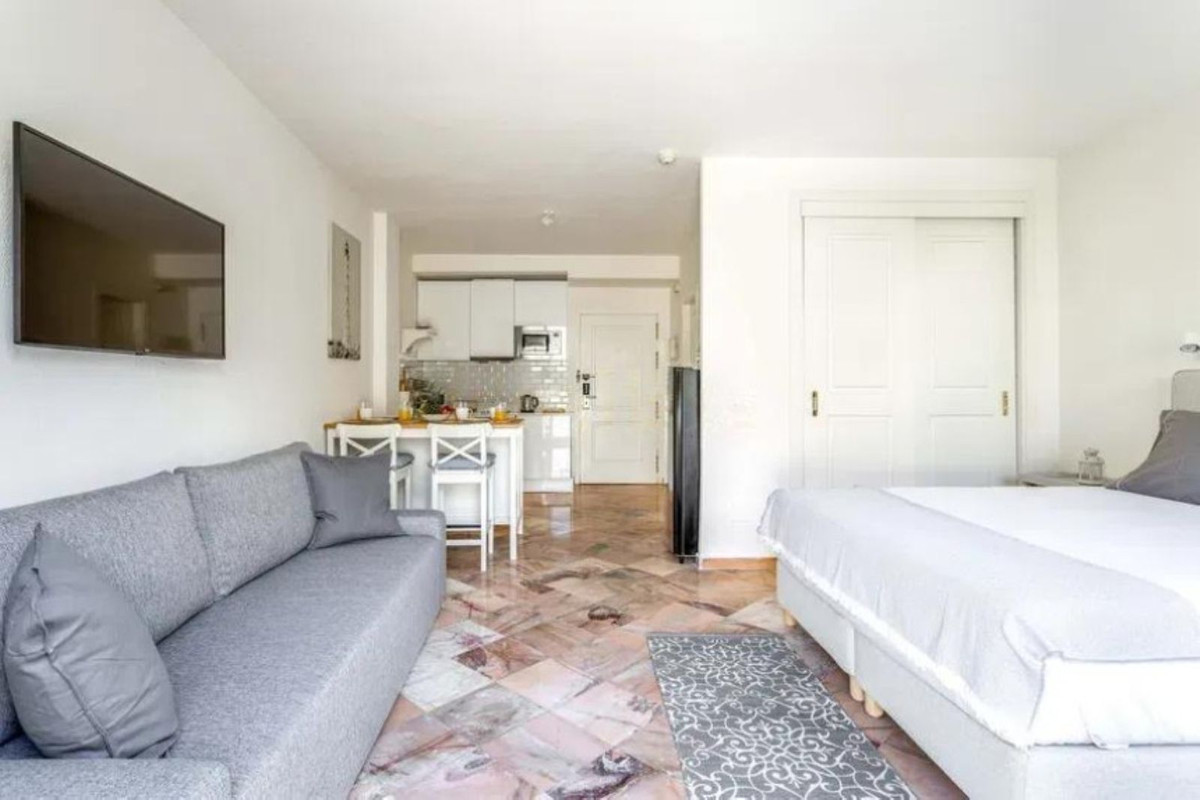 Appartement te koop in Elviria | 1 slaapkamers H5061721