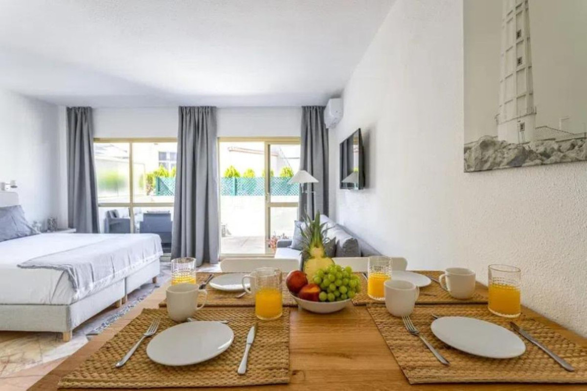 Appartement te koop in Elviria | 1 slaapkamers H5061721