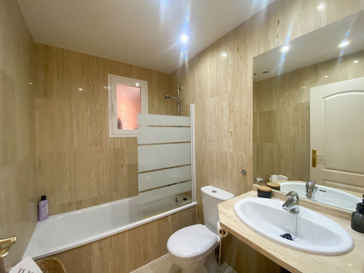 Appartement te koop in Elviria | 2 slaapkamers H5073760