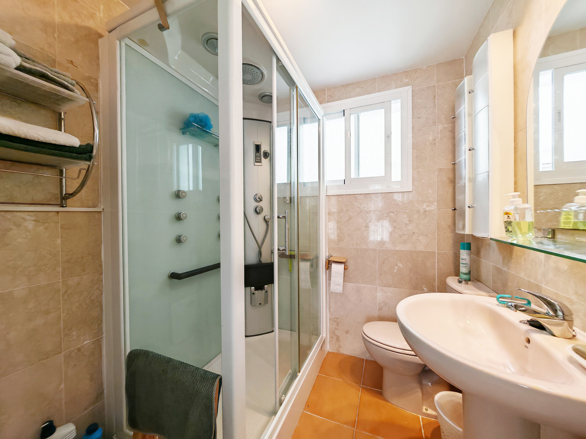Appartement te koop in Elviria | 3 slaapkamers H5079247