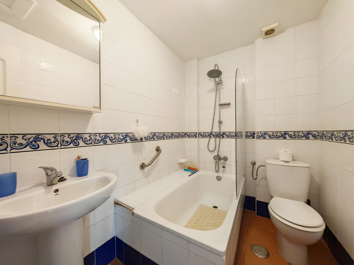 Appartement te koop in Elviria | 3 slaapkamers H5079247