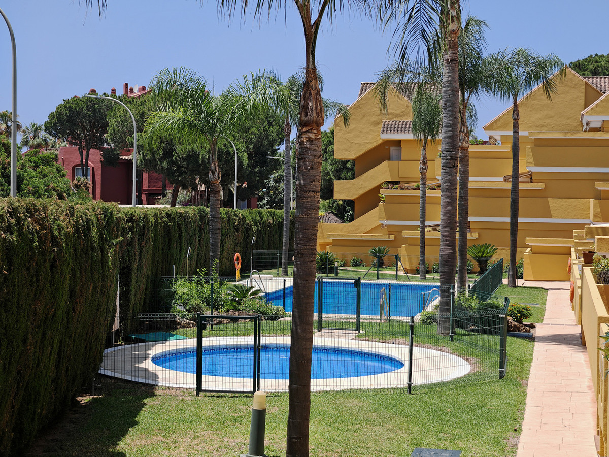 Appartement te koop in Elviria | 3 slaapkamers H5079247
