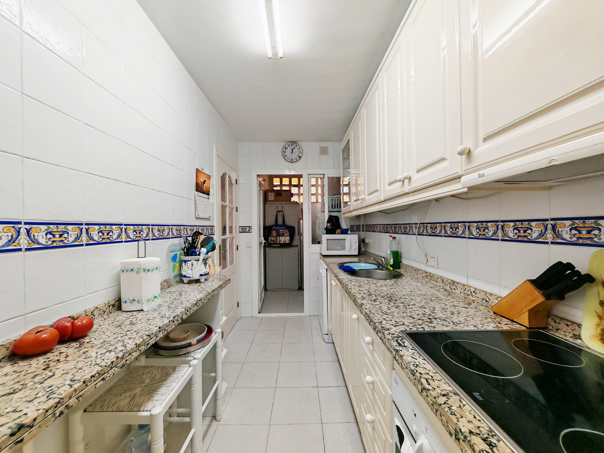 Appartement te koop in Elviria | 3 slaapkamers H5079247