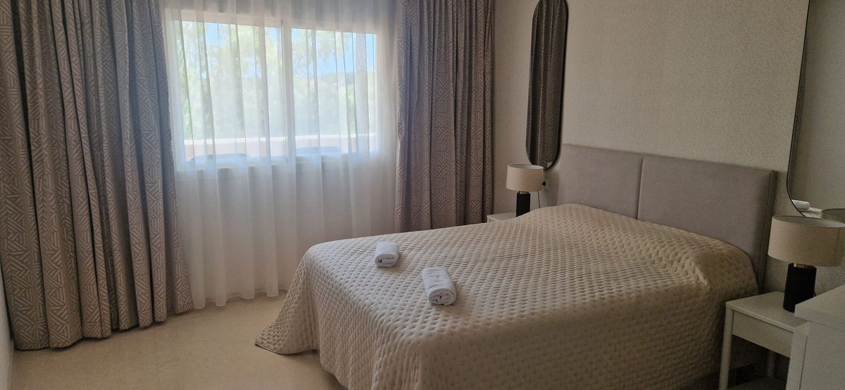 Appartement te koop in Elviria | 2 slaapkamers H5105044