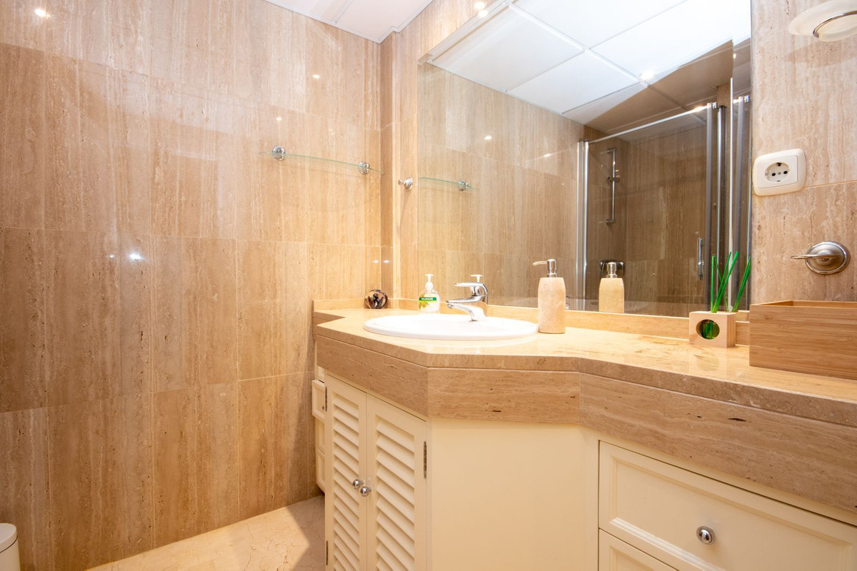 Appartement te koop in Elviria | 3 slaapkamers H5105677