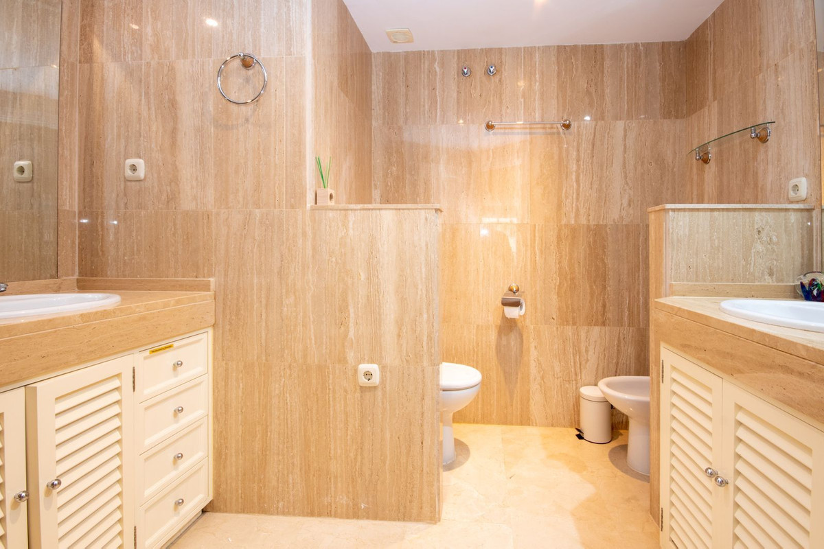 Appartement te koop in Elviria | 3 slaapkamers H5105677