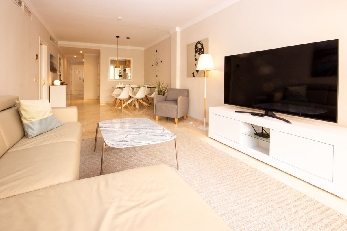 Appartement te koop in Elviria | 3 slaapkamers H5105677