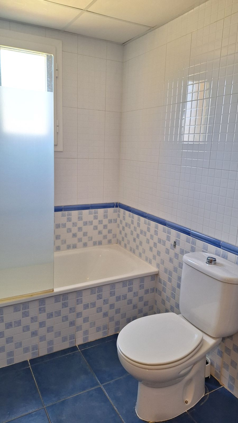 Apartment for sale in Elviria | 3 bedrooms H5111278