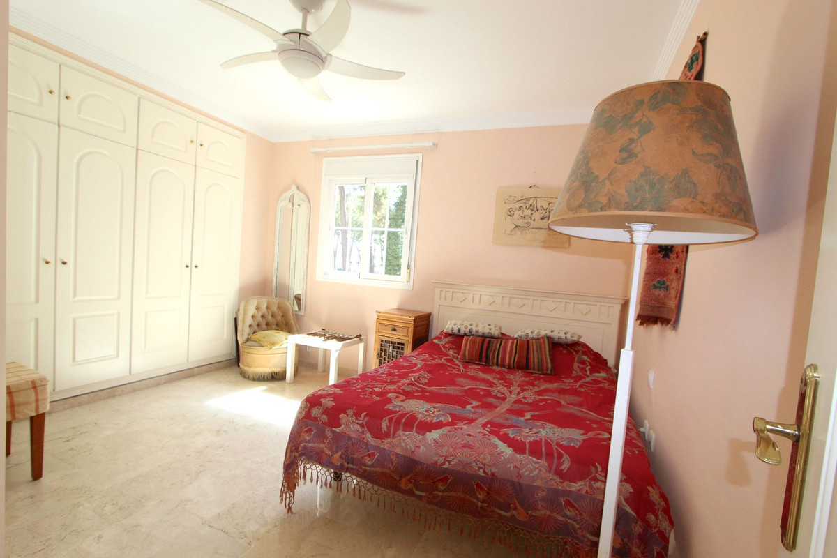 Penthouse for sale in Elviria | 2 bedrooms H5115484